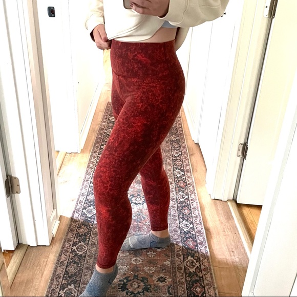 Lululemon Wunder Train High-Rise Tight 25" Denim Wash Print Autumn Red Black 10 - Picture 5 of 10